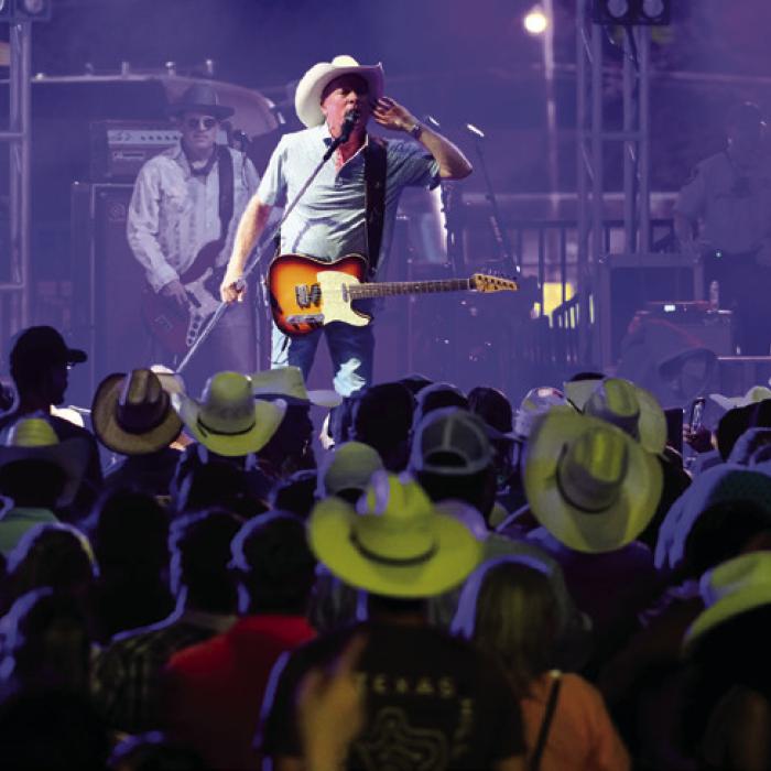 Dos Borachos at The Schulenburg Festival