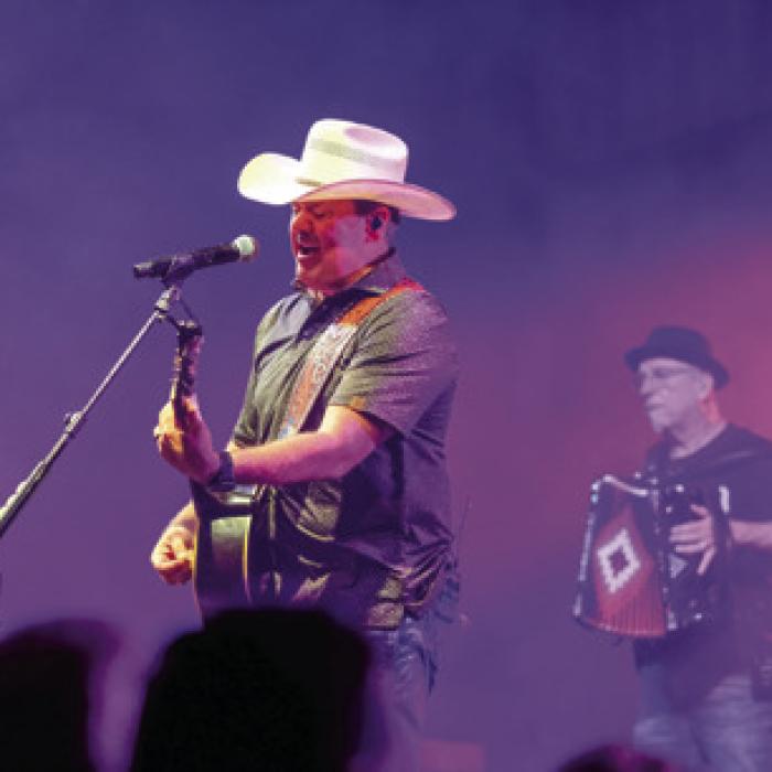 Dos Borachos at The Schulenburg Festival