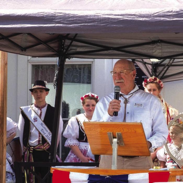 TCHCC Vice President Bill Schovajsa delivered introductory remarks and an invocation at the Slavnost celebration Sunday morning.