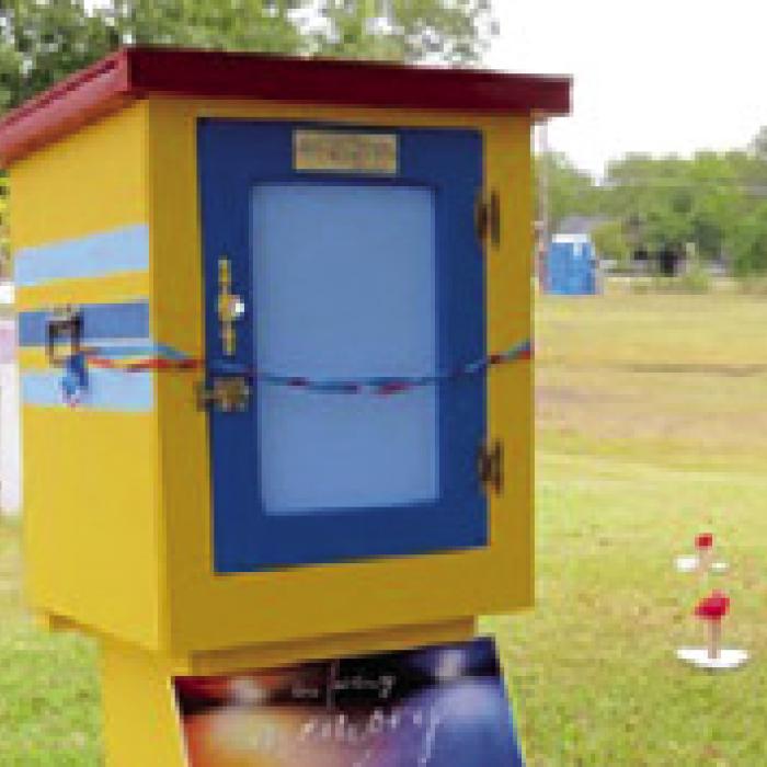 Melinda Stanzel Barneycastle Memorial Lil’ Library, a new Little Free Library now open to the public.