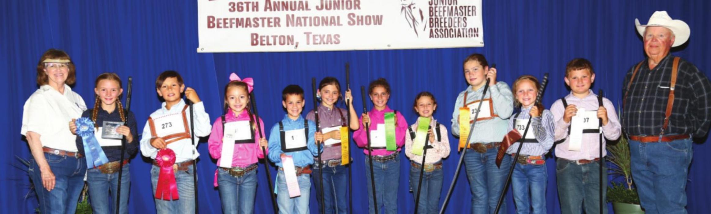 Top 10 Junior Showmanship winners with judge.
