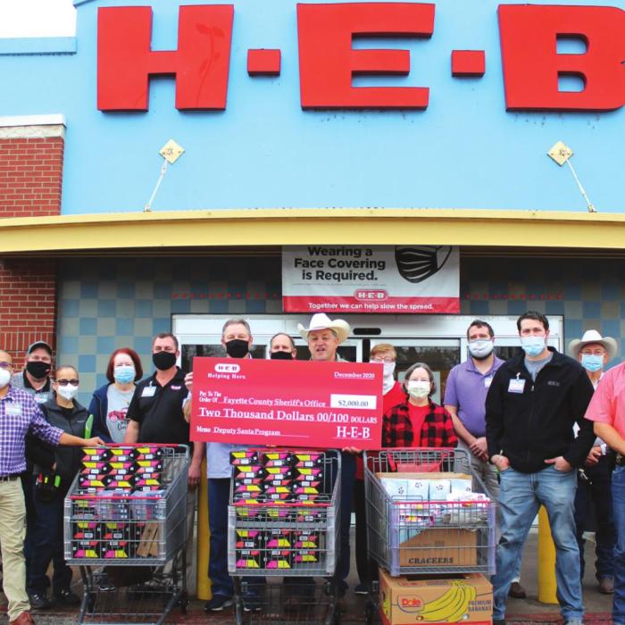La Grange HEB Donates to Deputy Santa