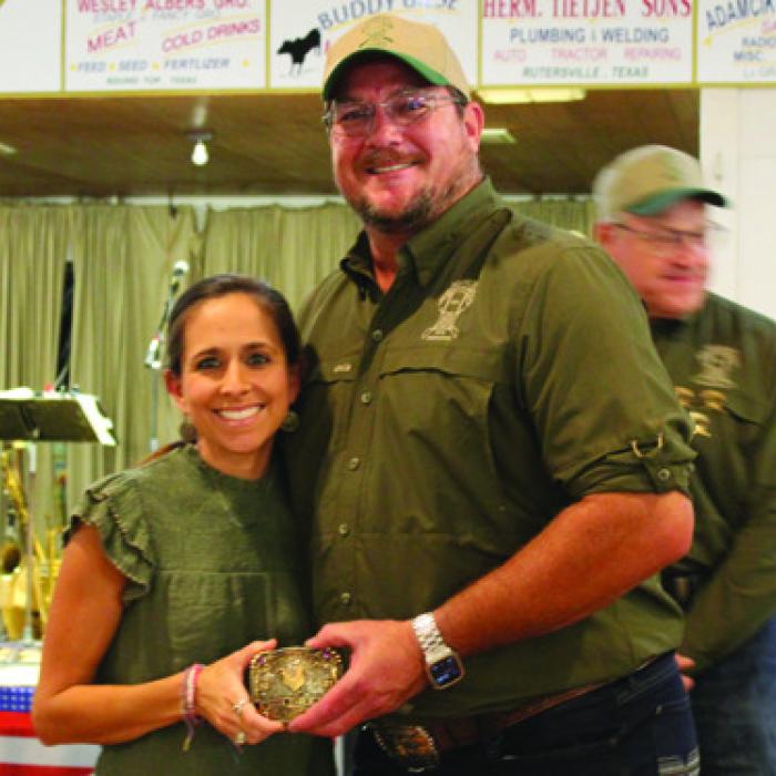 The winner of the ladies’ competition was Monica Fricke (left). The presenter was Travis Nellius.