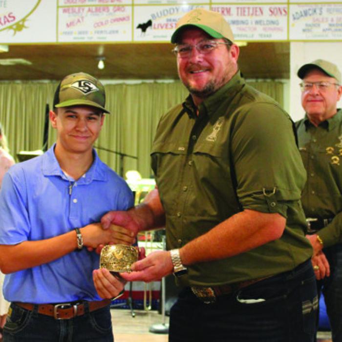 The winner of the kids’ competition was Connor Fricke (left). The presenter was Travis Nellius.