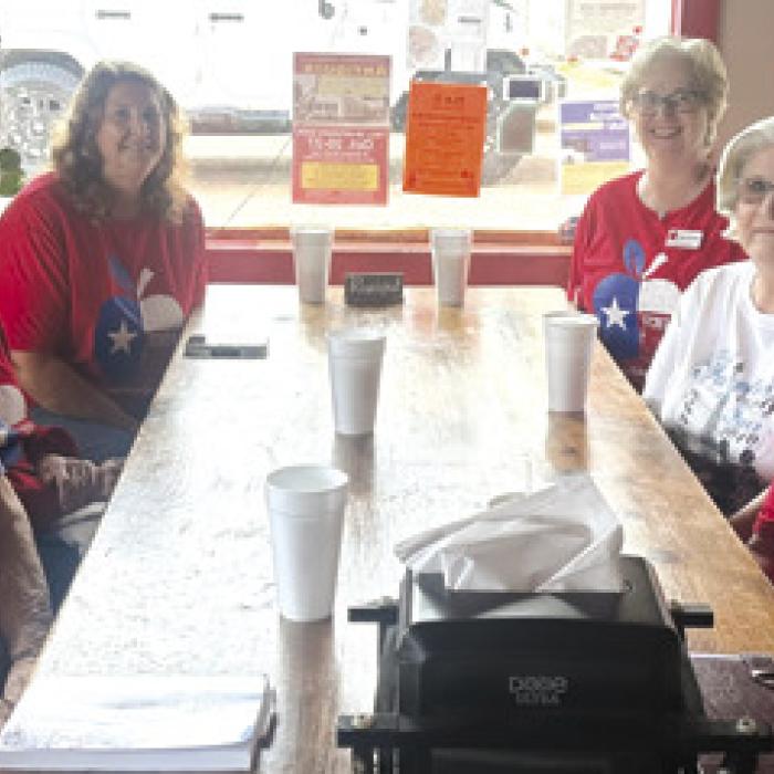 Enjoying lunch at Reba’s, left side (front to back): Marceil Prestridge, Karen Fitch, Kim Bonewald; right (front to back): Terri Wagner, Joan Miertschin, and Peggy Halamicek.