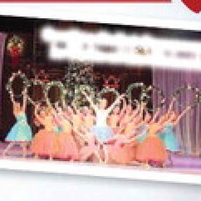 Ovation Ballet Company in Waltz of the Flowers Aspen Dzubinski as Clara and Gavin Warfi eld as Nutcracker Prince