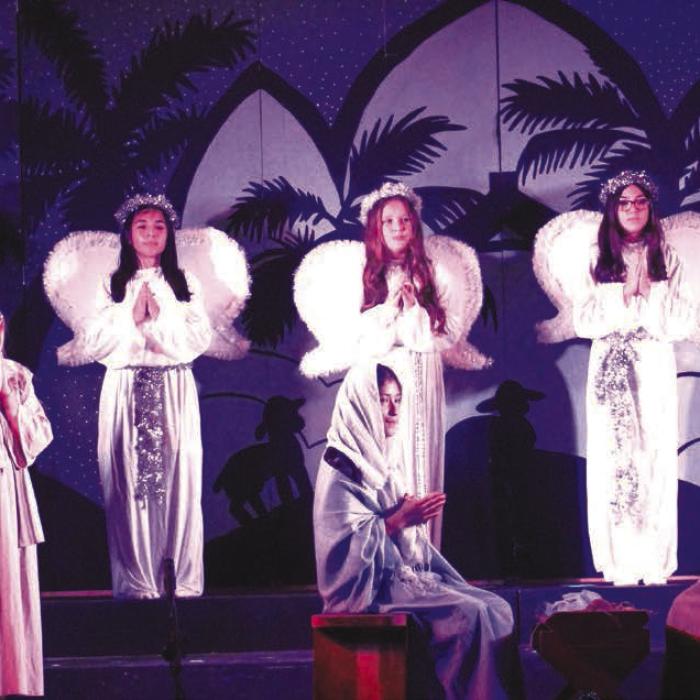 6th Grade Nativity Cast: Mary – Giah Garcia, Joseph – Zach Kocian, Angels – Abygael Garza, Charli Hadaway, Taylyn Newton, Lyla Westberry, Shepherds – Samuel Janacek, Kirtley Kallus, Kacie Nichols, Mary Streiff, Wise Men – Cody Cernosek, Henry Gross, Maddox Kleiber. Photos by Jeff Wick