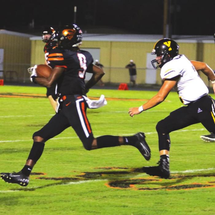 Shorthorns Beat Yorktown, Improve to 3-0