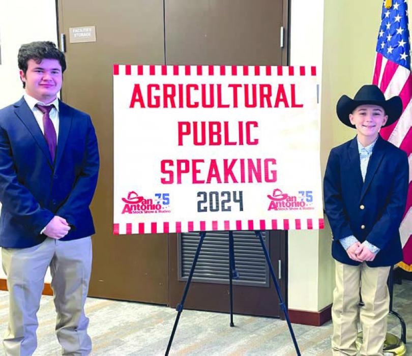 Poncik, Guenther Compete in Public Speaking Contest