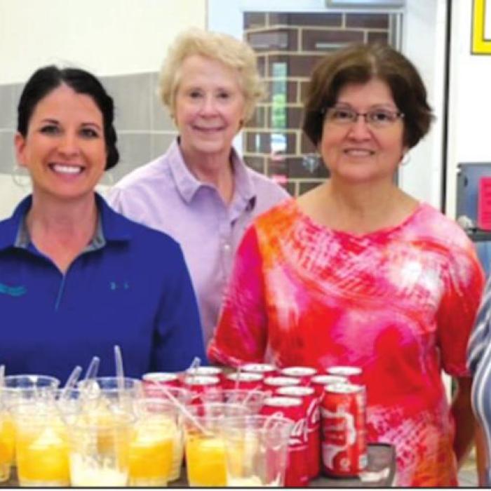 Bluebonnet Lions Offer Coke Floats for Teachers