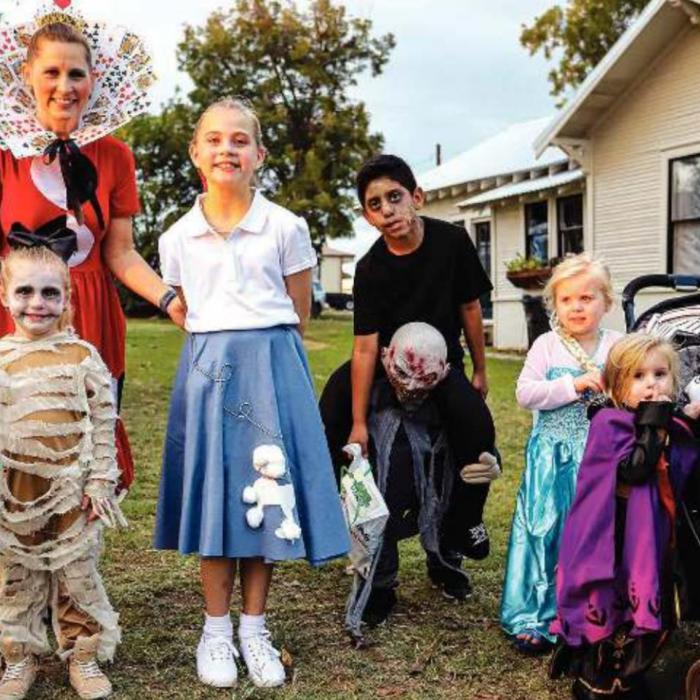 Costume Winners: (L-R) Bryson &amp; Savannah Dees; DeeAnn Hooper/costume contest chair; Samantha Goldman; Rylen Lopez; Dawnyn, Paisley, &amp; Harper Guentert.