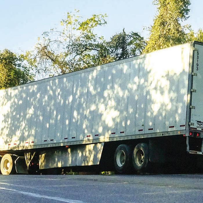 Another 18-Wheeler Mishap Clogs Bluff on Tuesday