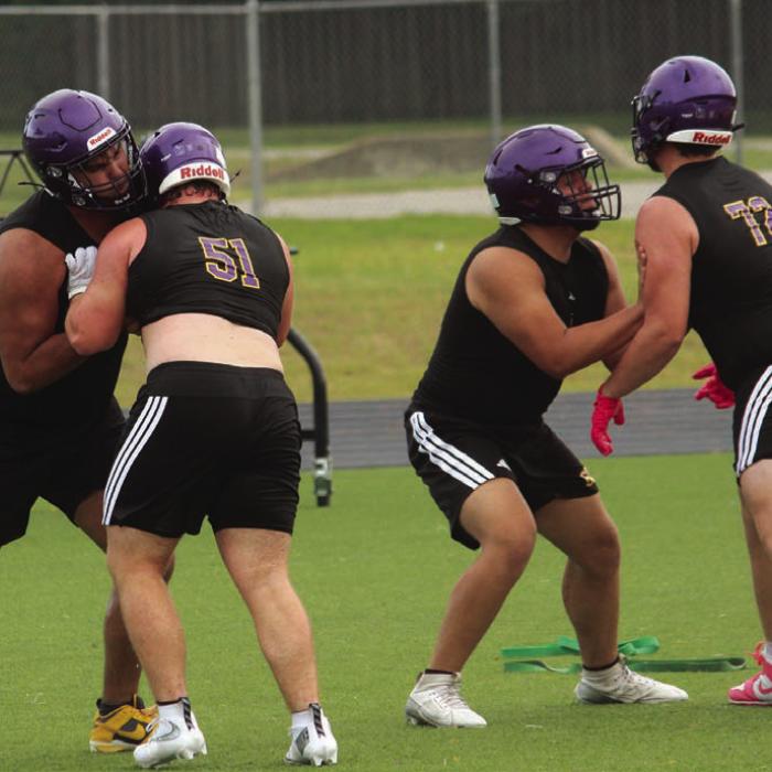 La Grange linemen go through drills Tuesday morning at Leopard Stadium. Photos by Jeff Wick