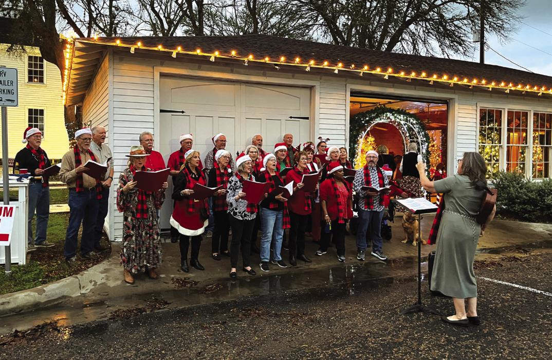 Fayetteville Celebrates A ‘Country Christmas’