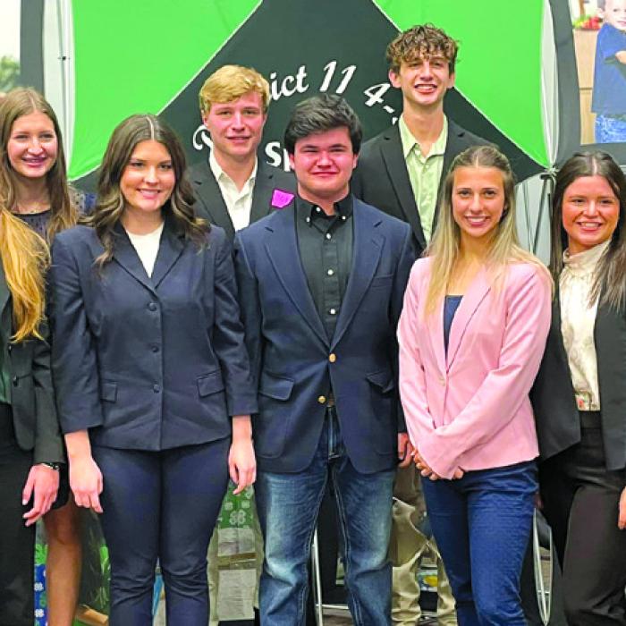 Consumer Decision Making Senior: (back, from left) Tori Newton, Elena Supak, Austin Nedbalek, and Aidan Miksch; front row: Eva Shaw, Madeline Willrich, Logan Poncik, Addison Faske, Mackenzie Poncik, and Harper Mau.