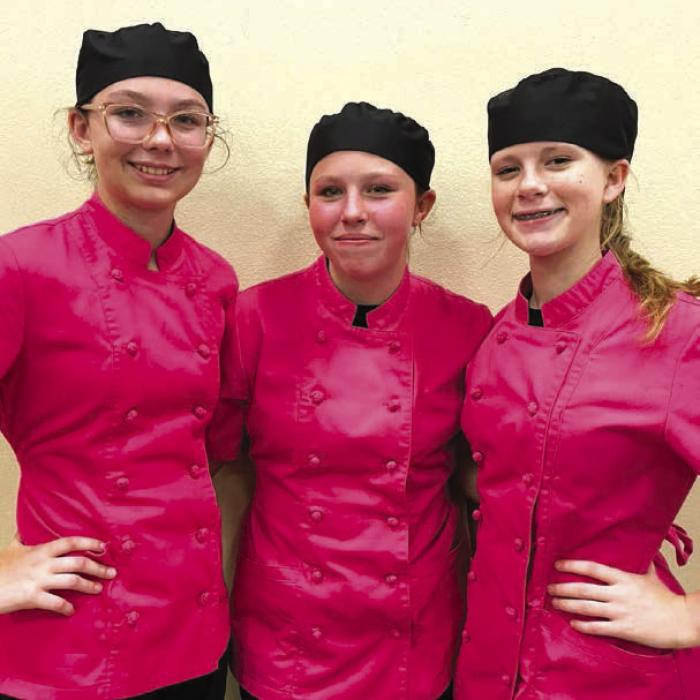 Simmer Down: Tatum Fritsch, Allyson Kibby, and Sawyer Mau.
