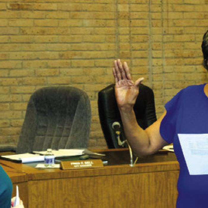 New LG Government Takes Oath