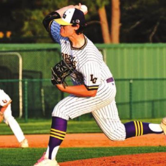 LG Wins; Vavra Hurls No-Hitter