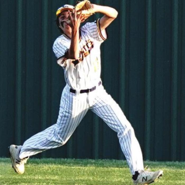 LG Wins; Vavra Hurls No-Hitter
