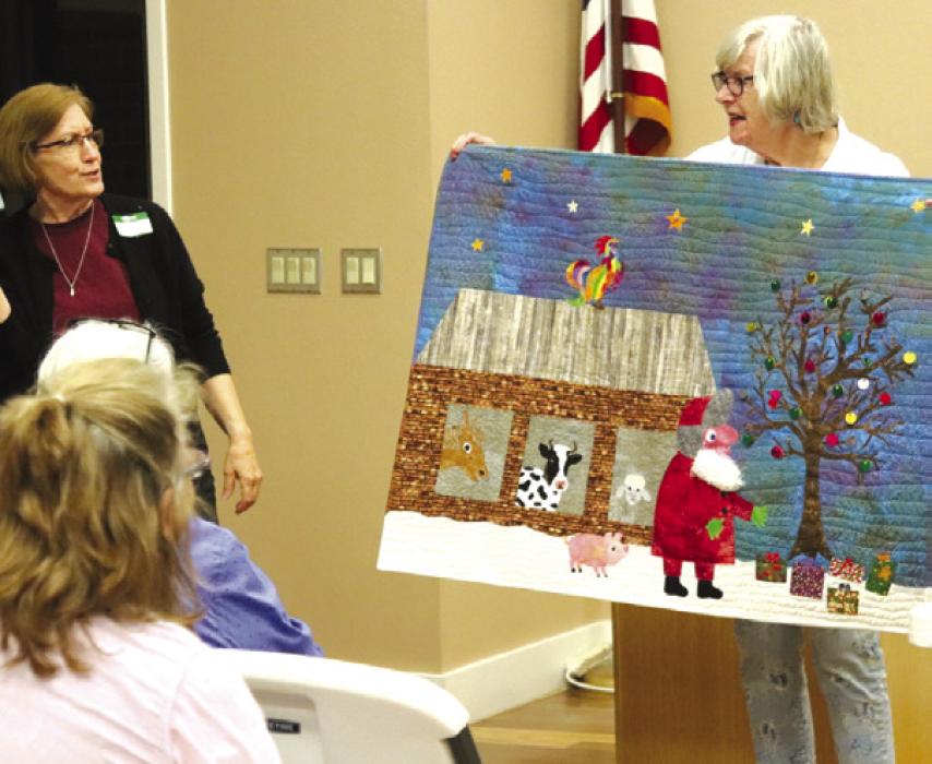 Colorado Valley Quilt Guild Gives Quilts to the Texas Quilt Museum
