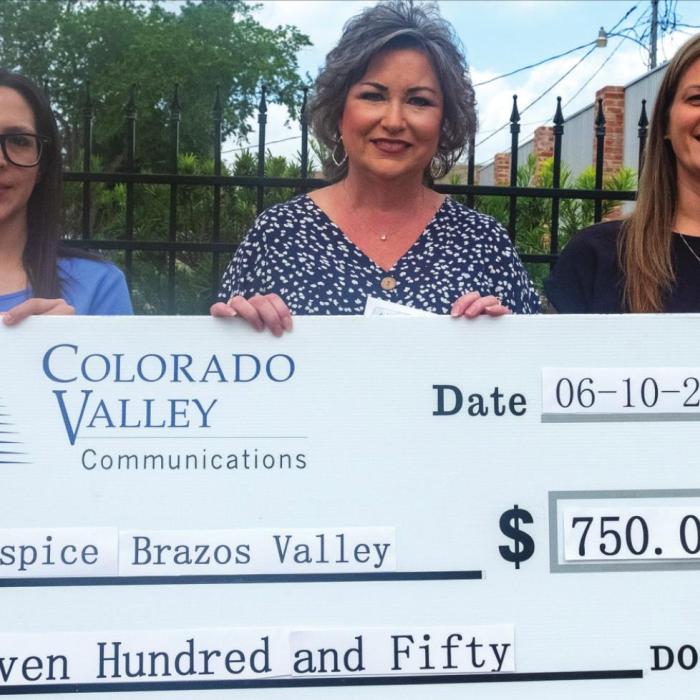 Colorado Valley Employees Donate to Hospice
