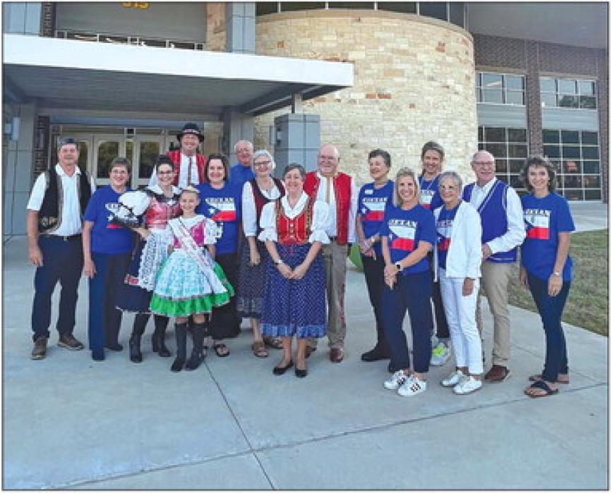 In honor of October’s Czech Heritage Month members from La Grange’s Texas Czech Heritage &amp; Cultural Center greeted La Grange Elementary students as they were dropped off last Wednesday.
