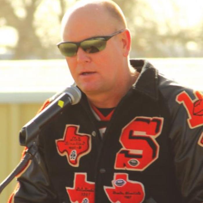 Shane Hollas, the Shorthorn quarterback in 1985-1986 told the crowd: “I love him, I can’t believe he’s gone but I am very thankful for the time I had with him.”