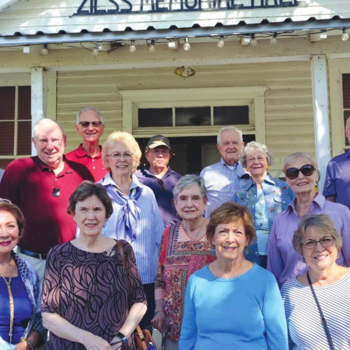 Group of Tallowood Baptist Church, Houston, visiting the Winchester Zilss Hall and Quilt Block Trail.