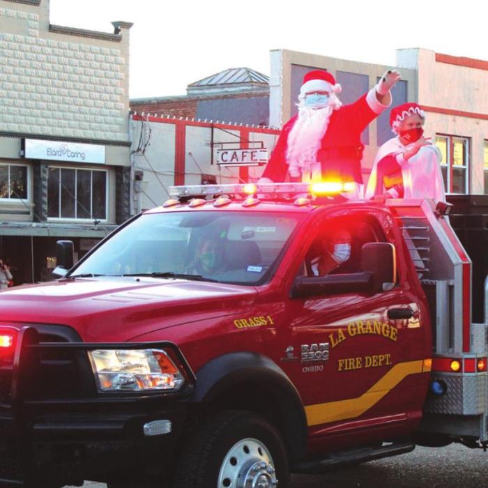 Christmas Season in La Grange Kicked Off By Some 700-Plus at Schmeckenfest