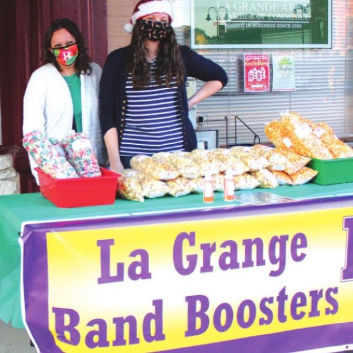 Christmas Season in La Grange Kicked Off By Some 700-Plus at Schmeckenfest