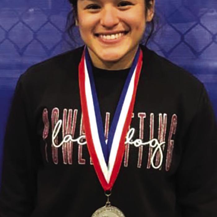 Mendez Powers Her Way to State