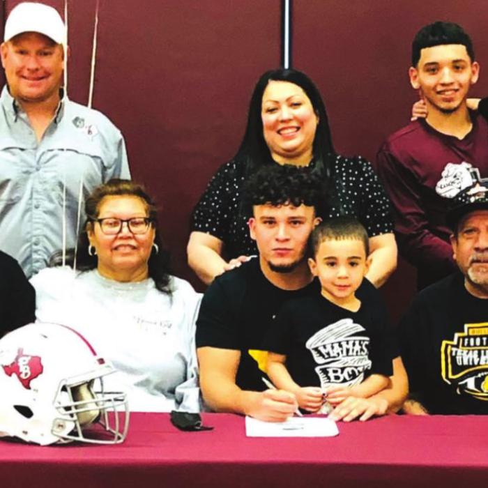 Hernandez to Play Football For TLU