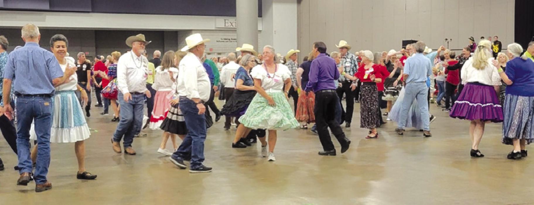 LG Square Dancers Attend Convention in Alabama