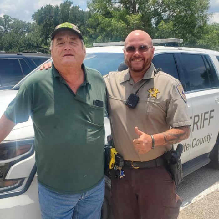 Deputy Uses Fire Extinguishers To Save Man Swarmed by Bees
