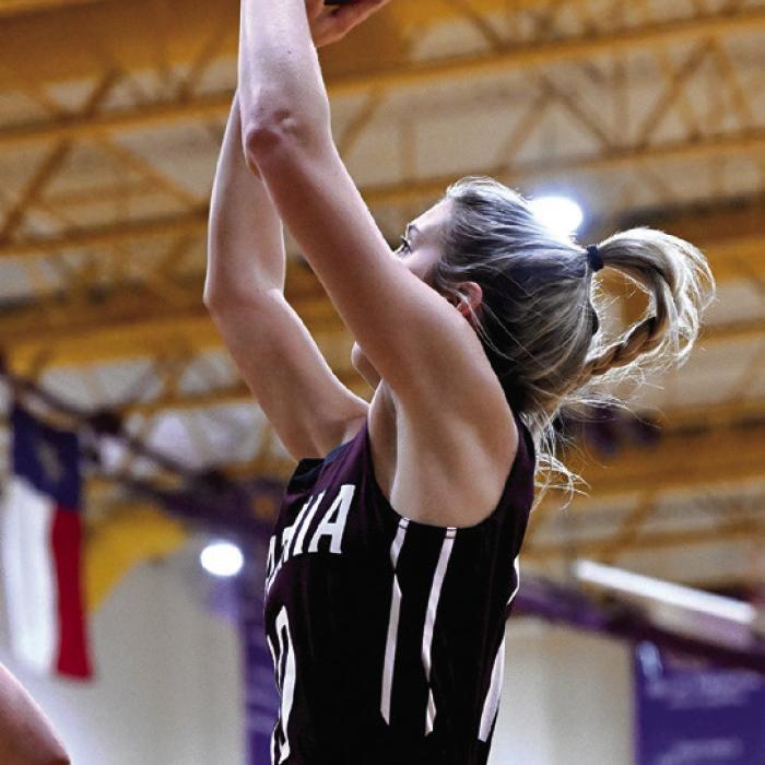 Hoops Roundup: Local Teams Surging