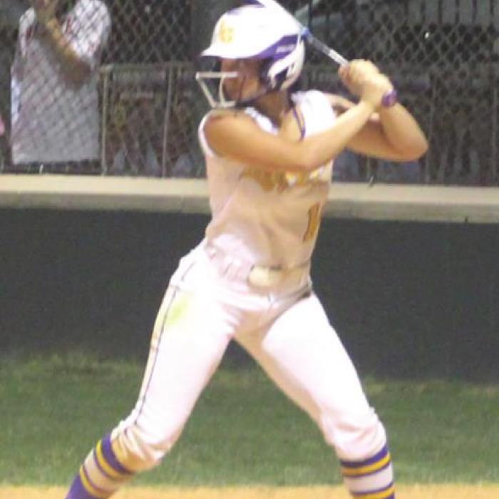 La Grange’s Kailee Jones batting Tuesday.