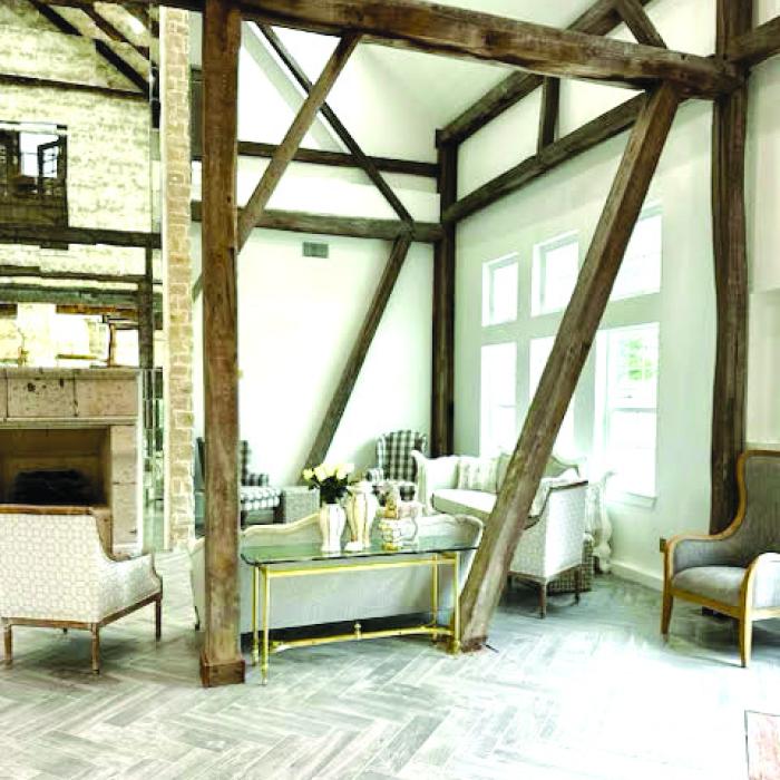 1870 Rustic Barn Retreat