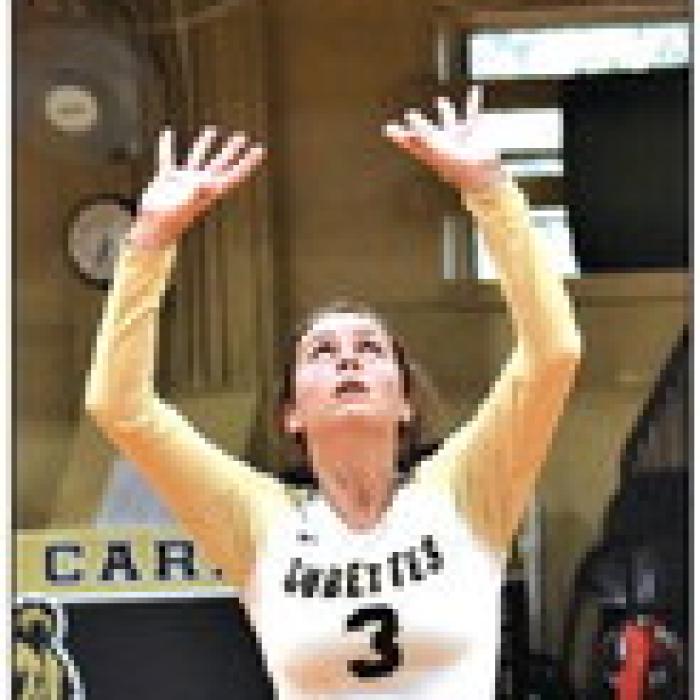 RT-C’s Mallory Krause sets the ball in Tuesday’s win over Mumford. Photo by Paul Kipp