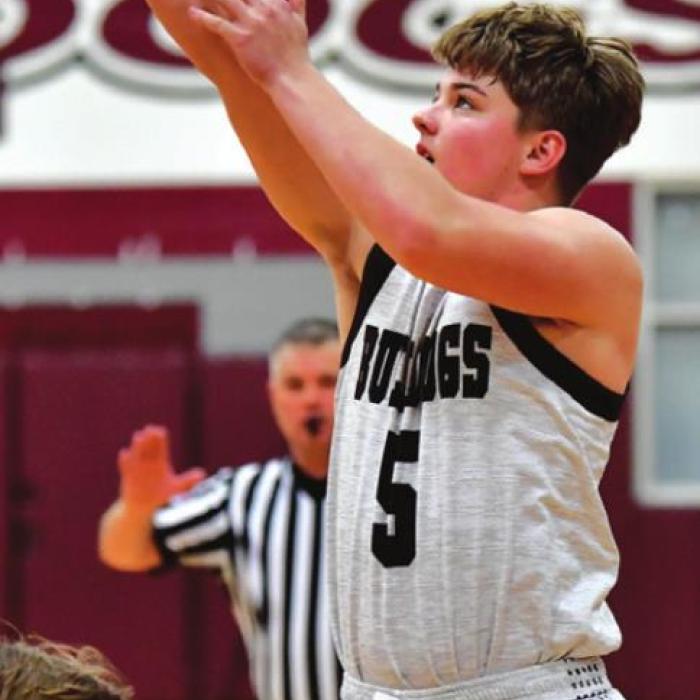 Dayton Cliffe hits a three point shot for the Flatonia Bulldogs in Tuesday night’s win over Schulenburg. Photo by Stephanie Steinhauser