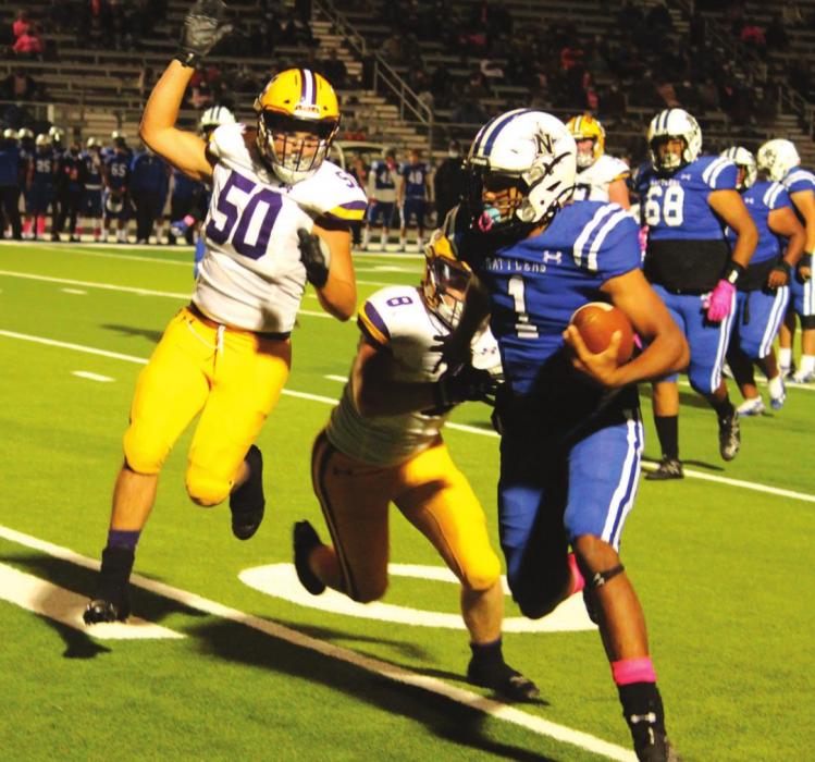 Navasota Scores 22 in Fourth Quarter to Down Leopards