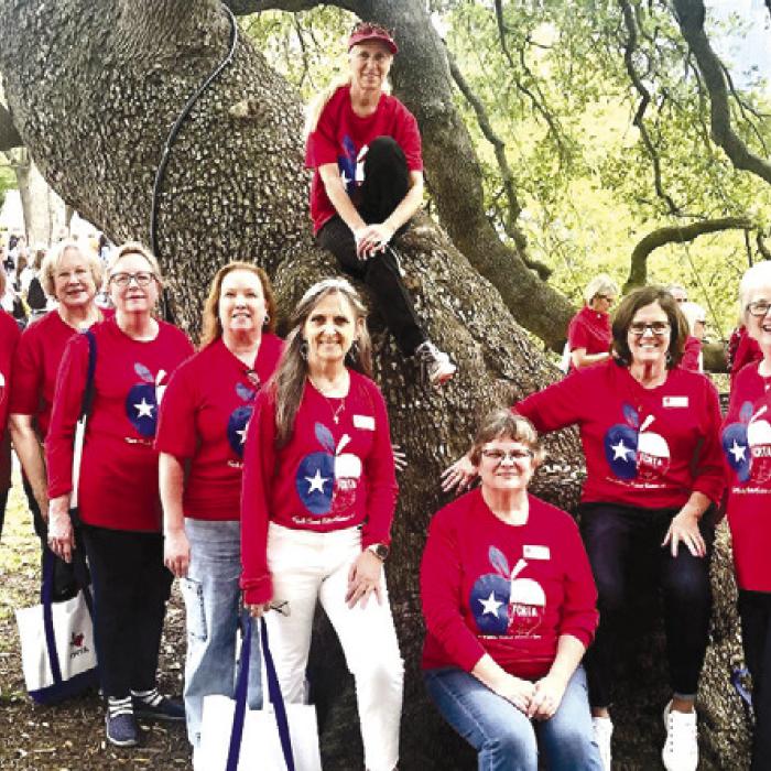 Linda Oltmann, Chris Morrison, Kim Joost, Lisa Slinkard, Melanie Mica, Kathy Migle, Debbie Morreill, Peggy Halamicek and on tree, Jaci Eliott.