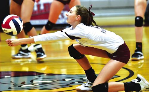 Summer Sodek digs up for The Flatonia Lady Bulldogs in Tuesday’s game against Brazos. Photo by Stephanie Steinhauser