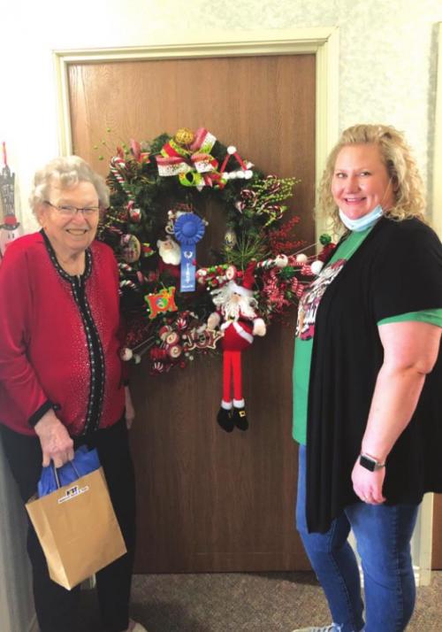 First Place Wreath: Mary “Susie” Mazac.