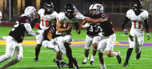 Schulenburg Beats Kenedy to Advance to Third Round of Football Playoffs