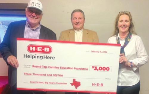 H-E-B Awards Grant to RT-C ISD Education Foundation