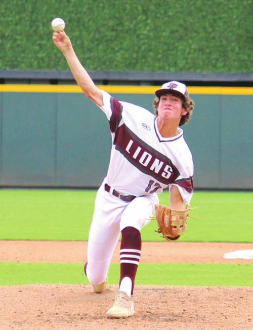 Keagan Supak pitching in Thursday’s state title game.