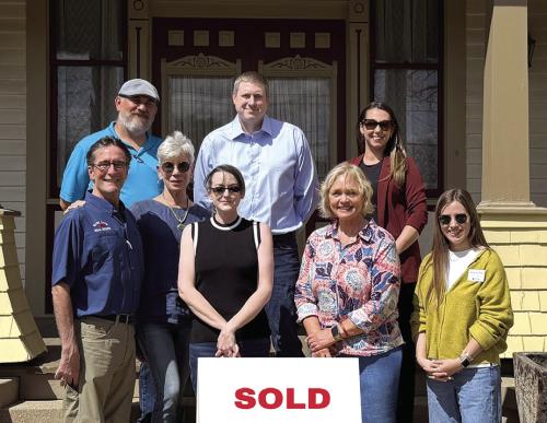 Top (Left to Right): Kenny Couch (Habitat for Humanity), Mark Rothbauer (new homeowner), Susannah Mikulin (Greater Fayette Community Foundation); Bottom (Left to Right): Michael and Lisa Corker (Broker/Owners, Hart Land Real Estate), Jennifer Rothbauer (new homeowner), Paula Collins (Buyers’ Agent, Hart Land Real Estate), Ashleigh Parks (Greater Fayette Community Foundation).