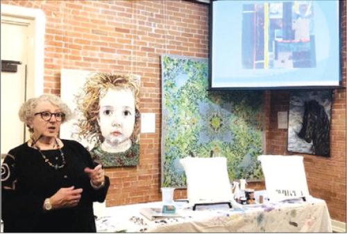 Packed House Hears About Painting on Quilts