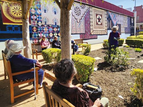Rose Trimming Class Held in La Grange