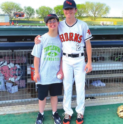 Schulenburg ‘Horns Host Autism Acceptance Game